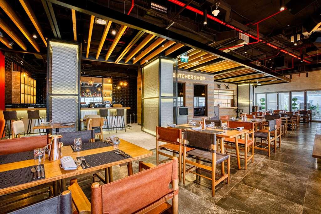 Hotel The First Collection Dubai Business Bay Restaurant photo Interior of the restaurant